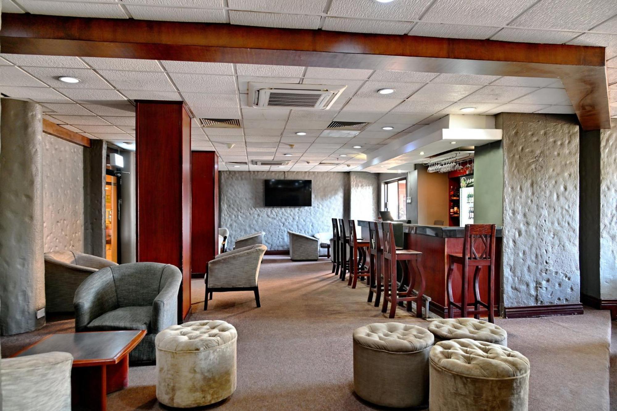 Holiday Inn - Harare By Ihg Exterior photo