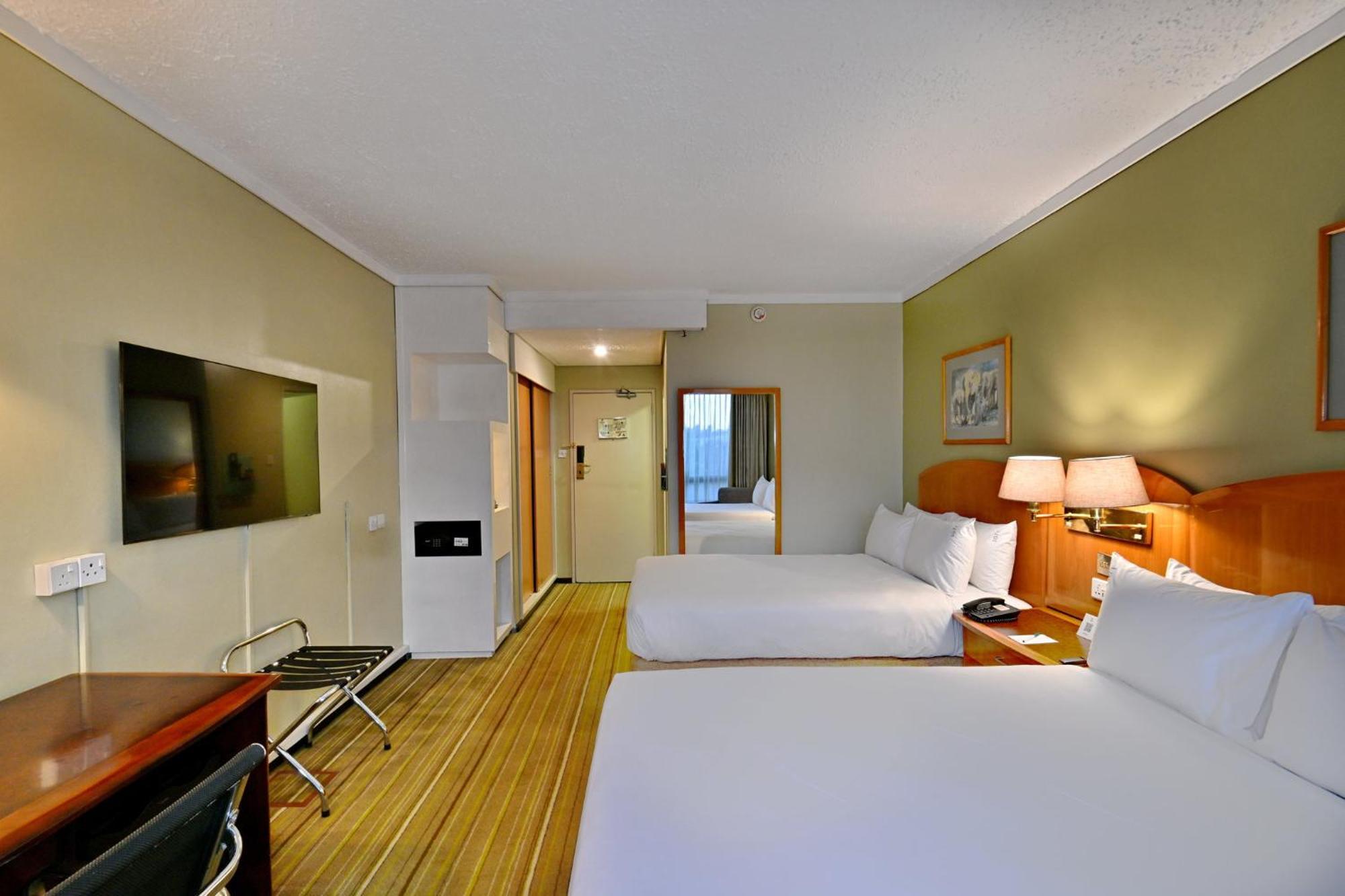 Holiday Inn - Harare By Ihg Exterior photo