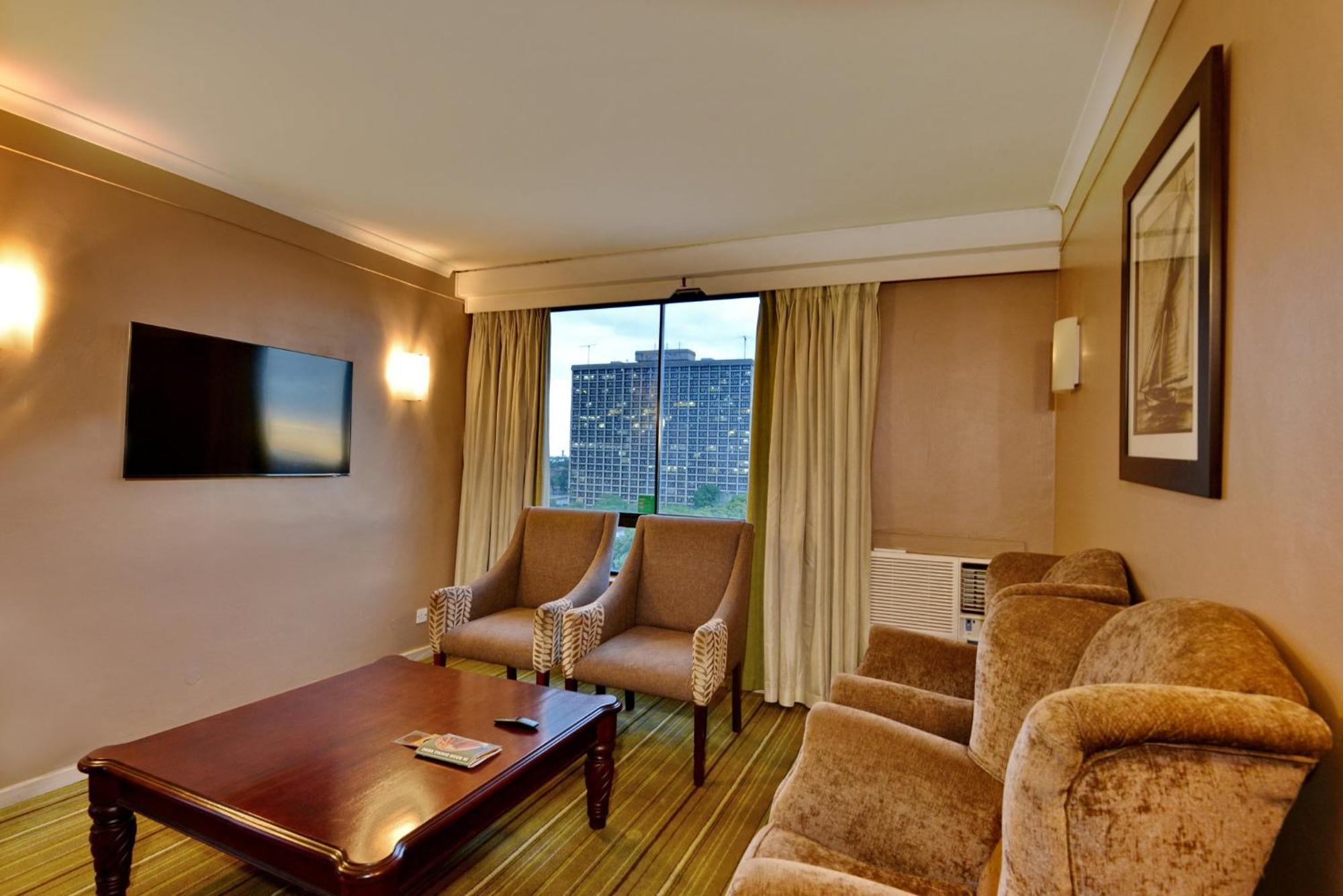 Holiday Inn - Harare By Ihg Exterior photo