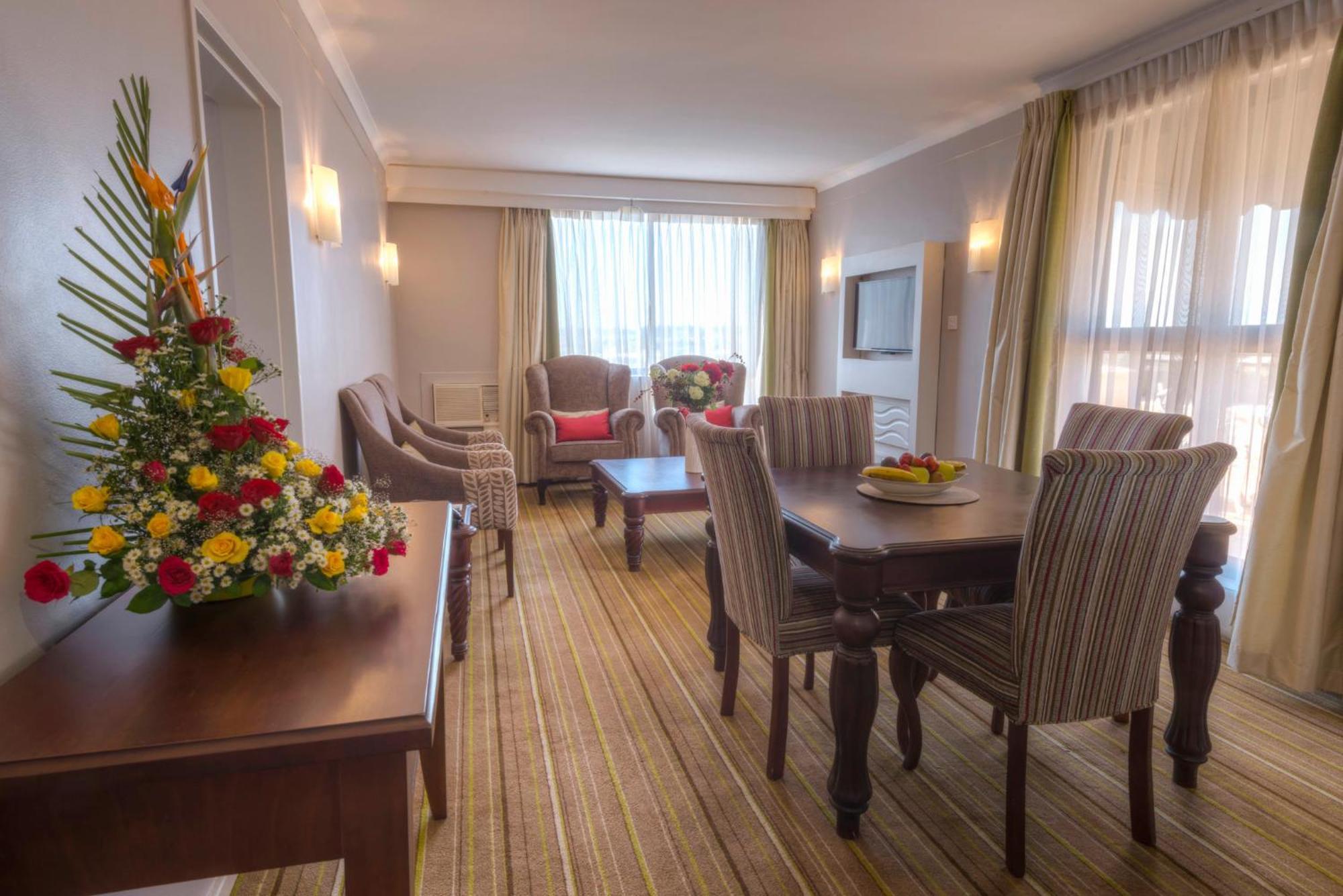 Holiday Inn - Harare By Ihg Exterior photo